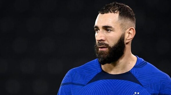 الهلال يتعاقد مع كريم بنزيما في اللحظات الأخيرة من الميركاتو الشتوي