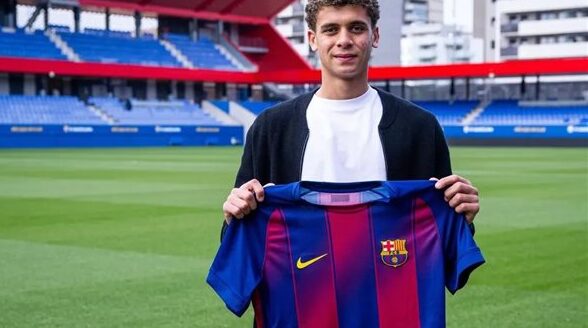 حمزة عبدالكريم لاعب مهاجم شامل ويشبه هالاند – يلا شوت